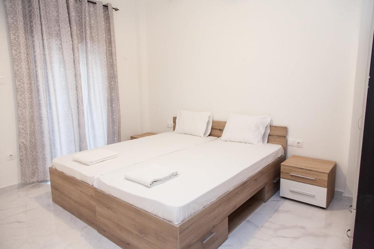 Modern 3-Bedroom Apartment Next To Koridallos Square Pireus Zewnętrze zdjęcie