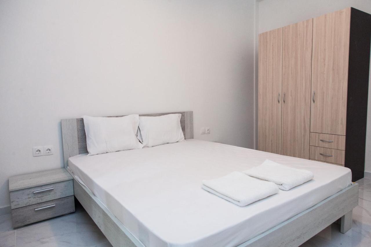 Modern 3-Bedroom Apartment Next To Koridallos Square Pireus Zewnętrze zdjęcie