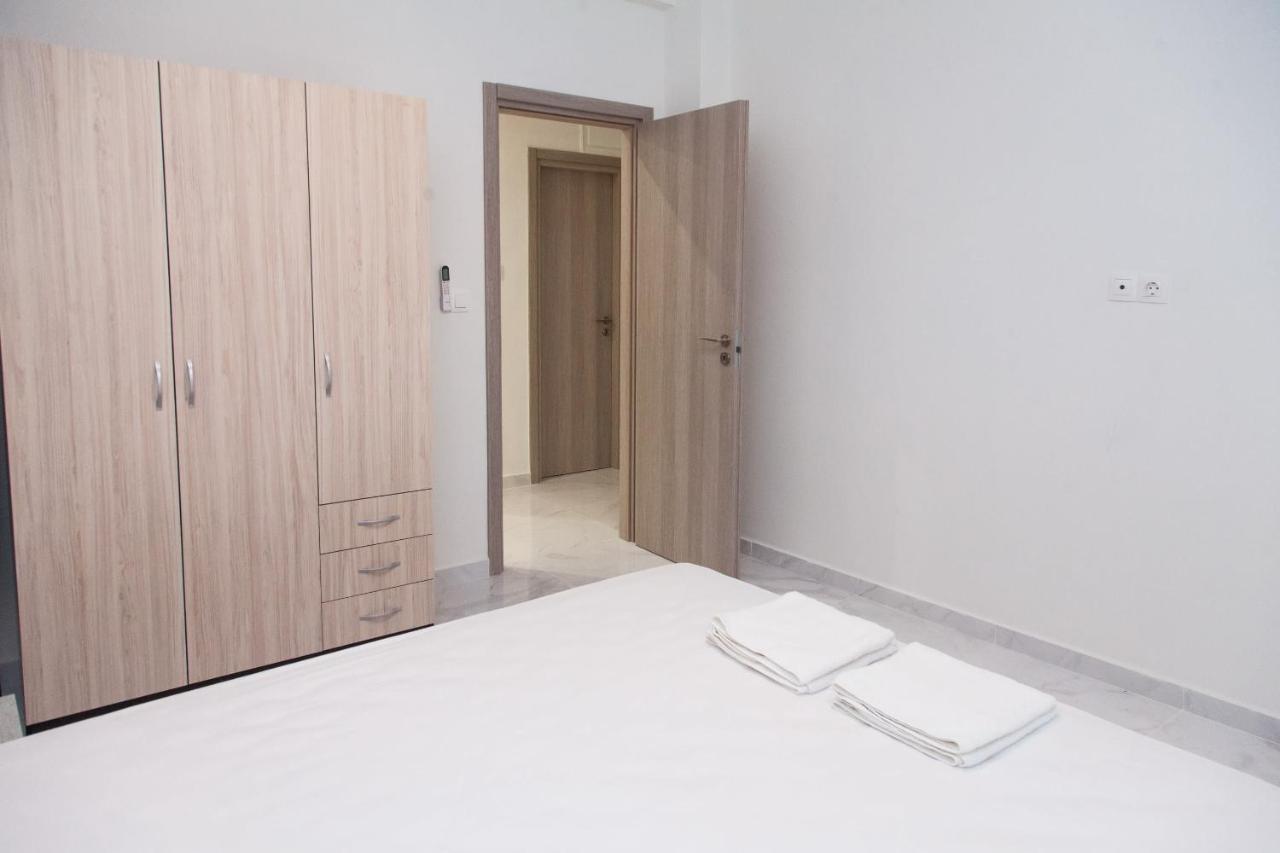 Modern 3-Bedroom Apartment Next To Koridallos Square Pireus Zewnętrze zdjęcie