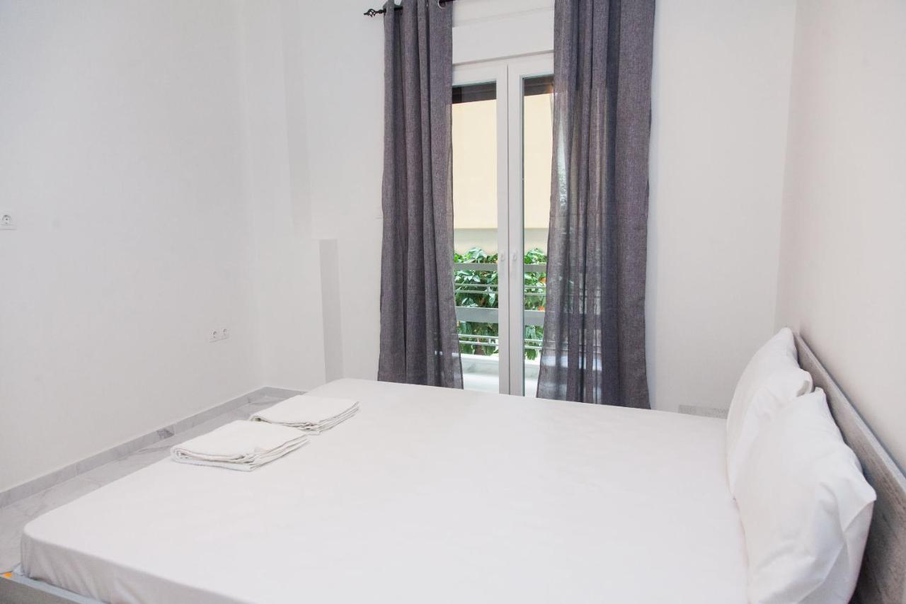 Modern 3-Bedroom Apartment Next To Koridallos Square Pireus Zewnętrze zdjęcie